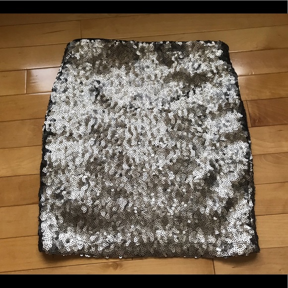 skirt - Picture 1 of 2